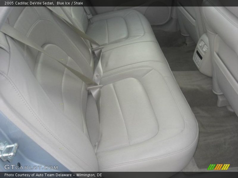 Blue Ice / Shale 2005 Cadillac DeVille Sedan