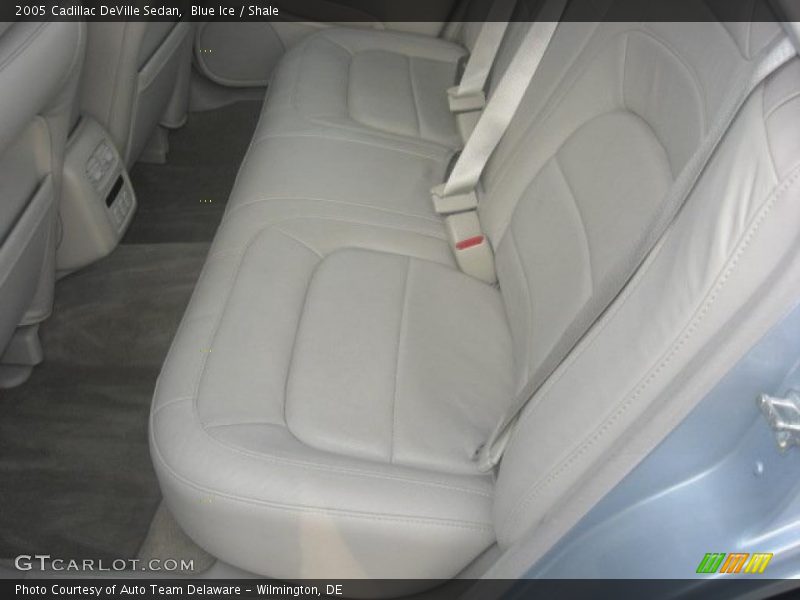 Blue Ice / Shale 2005 Cadillac DeVille Sedan