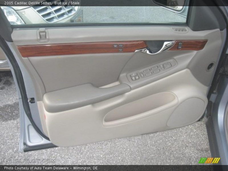 Blue Ice / Shale 2005 Cadillac DeVille Sedan