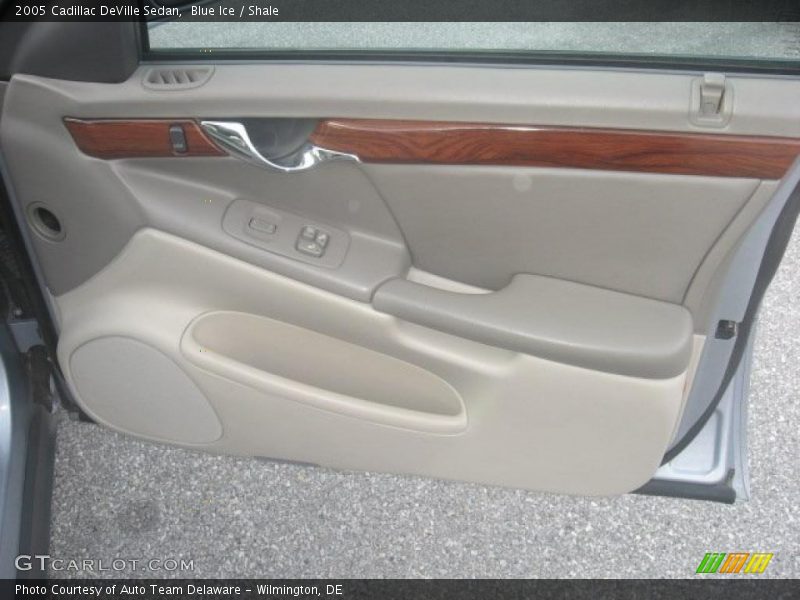 Blue Ice / Shale 2005 Cadillac DeVille Sedan