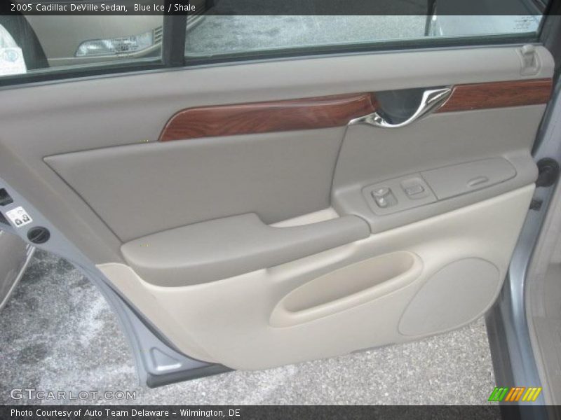 Blue Ice / Shale 2005 Cadillac DeVille Sedan