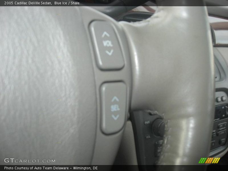 Blue Ice / Shale 2005 Cadillac DeVille Sedan