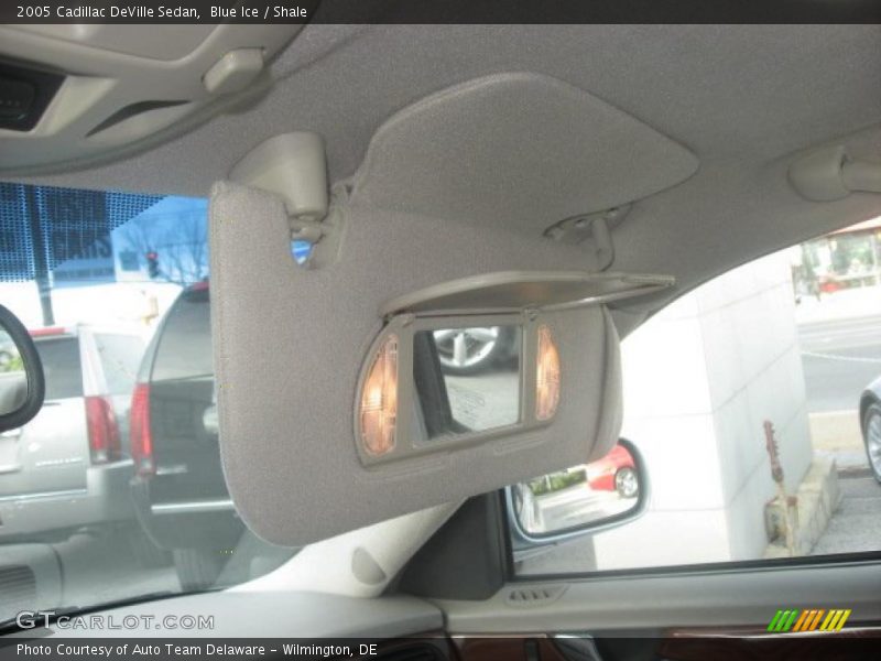 Blue Ice / Shale 2005 Cadillac DeVille Sedan