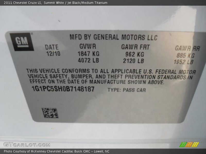 Summit White / Jet Black/Medium Titanium 2011 Chevrolet Cruze LS