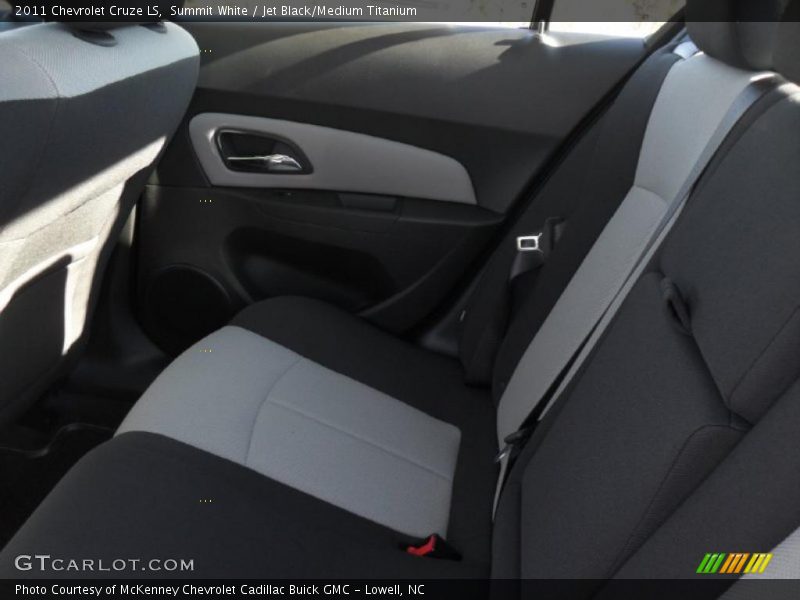 Summit White / Jet Black/Medium Titanium 2011 Chevrolet Cruze LS