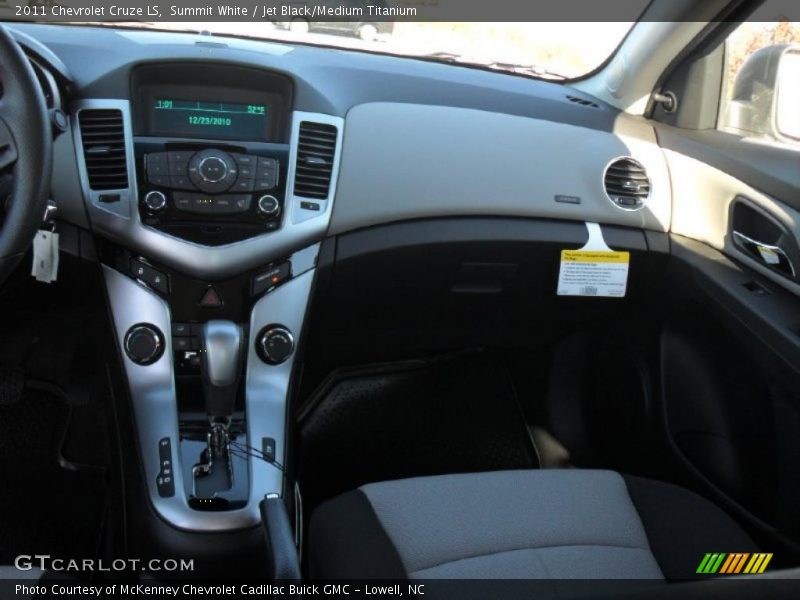 Summit White / Jet Black/Medium Titanium 2011 Chevrolet Cruze LS