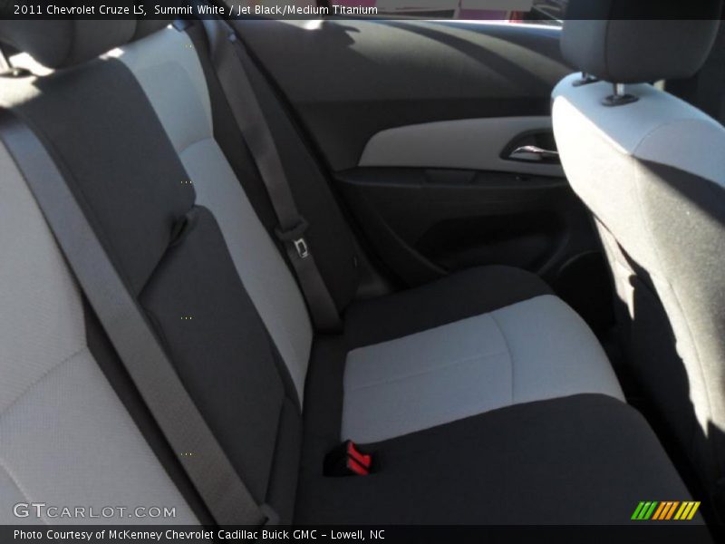 Summit White / Jet Black/Medium Titanium 2011 Chevrolet Cruze LS