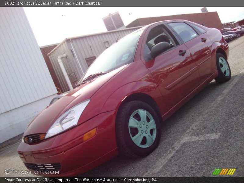 Infra Red / Dark Charcoal 2002 Ford Focus SE Sedan