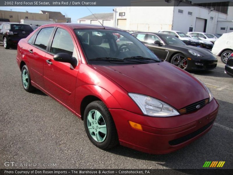 Infra Red / Dark Charcoal 2002 Ford Focus SE Sedan