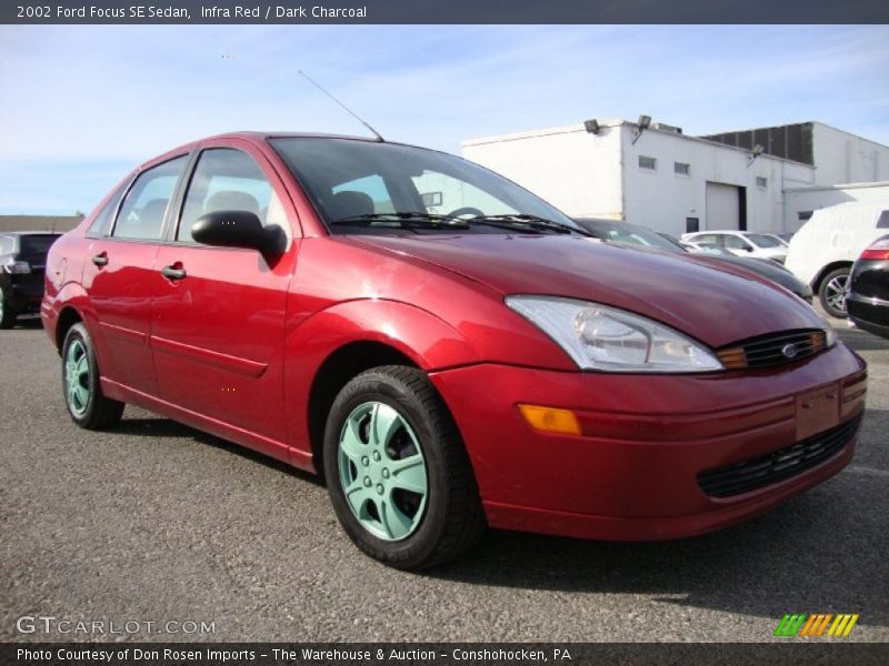 Infra Red / Dark Charcoal 2002 Ford Focus SE Sedan