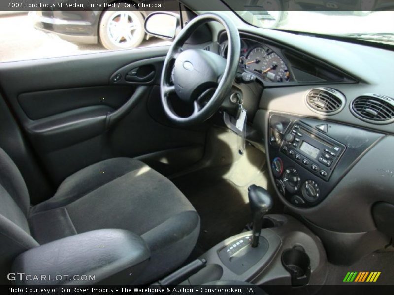 Infra Red / Dark Charcoal 2002 Ford Focus SE Sedan