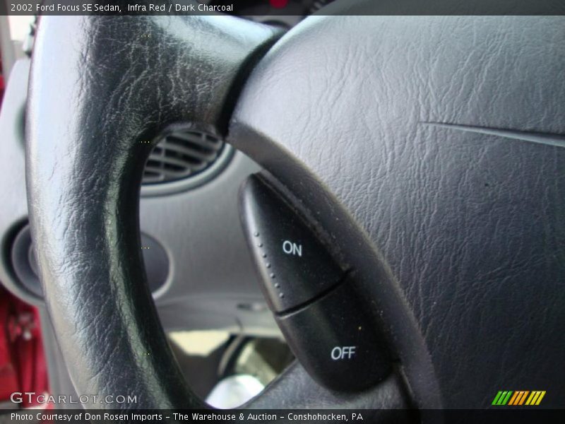 Infra Red / Dark Charcoal 2002 Ford Focus SE Sedan