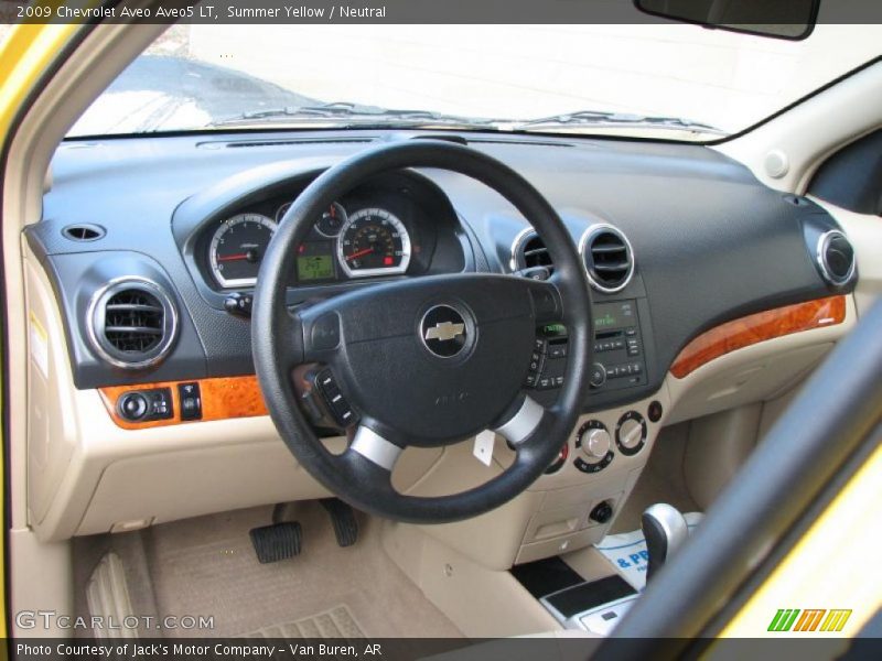 Dashboard of 2009 Aveo Aveo5 LT