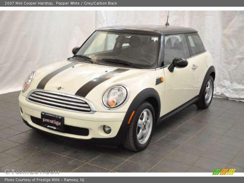 Pepper White / Grey/Carbon Black 2007 Mini Cooper Hardtop