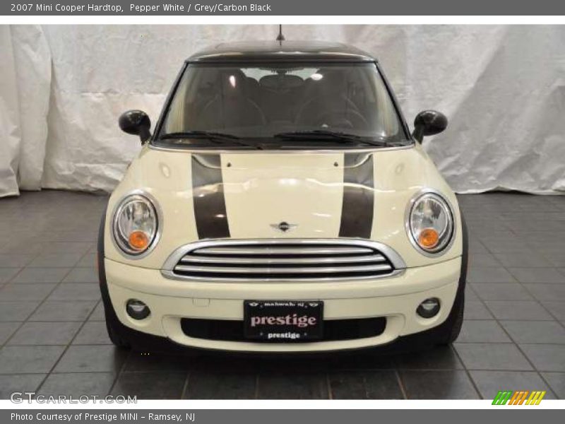 Pepper White / Grey/Carbon Black 2007 Mini Cooper Hardtop