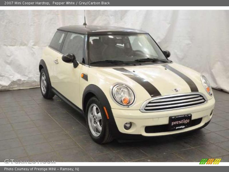 Pepper White / Grey/Carbon Black 2007 Mini Cooper Hardtop