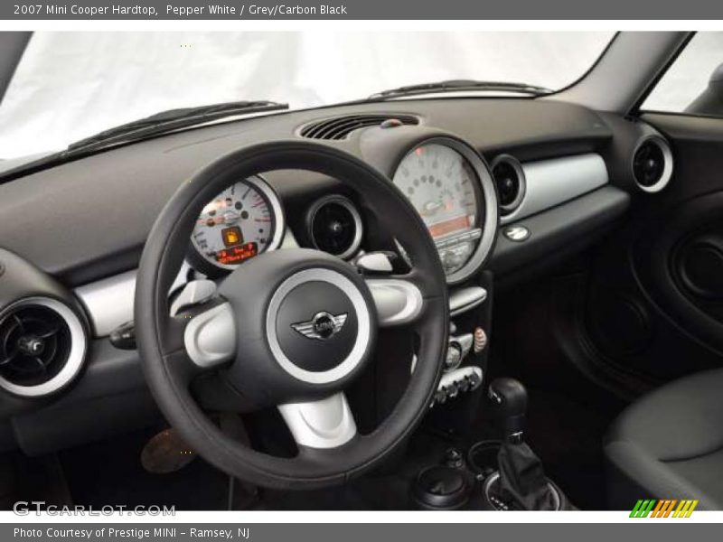 Pepper White / Grey/Carbon Black 2007 Mini Cooper Hardtop
