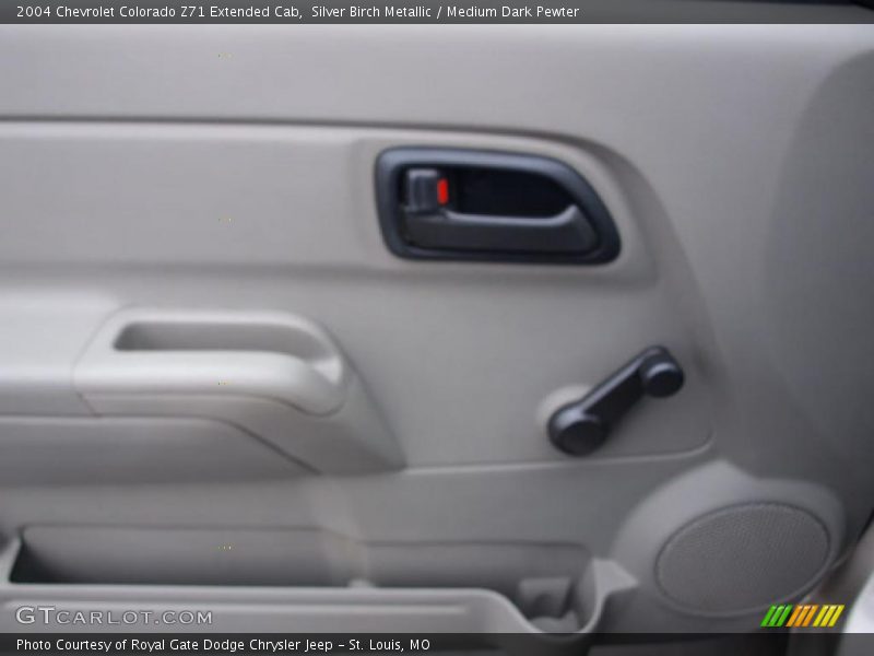 Silver Birch Metallic / Medium Dark Pewter 2004 Chevrolet Colorado Z71 Extended Cab