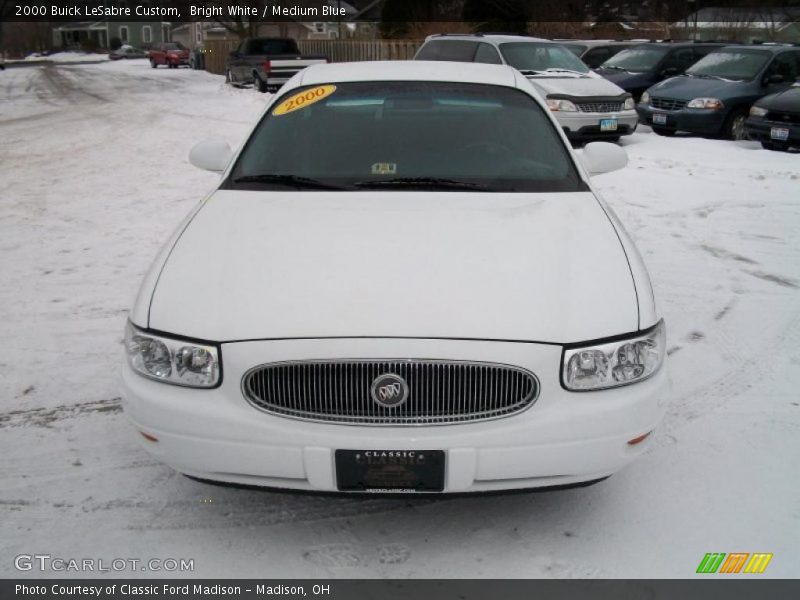 Bright White / Medium Blue 2000 Buick LeSabre Custom