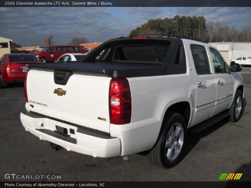 Summit White / Ebony 2009 Chevrolet Avalanche LTZ 4x4