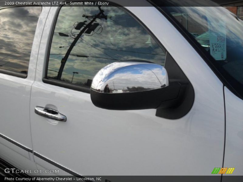 Summit White / Ebony 2009 Chevrolet Avalanche LTZ 4x4
