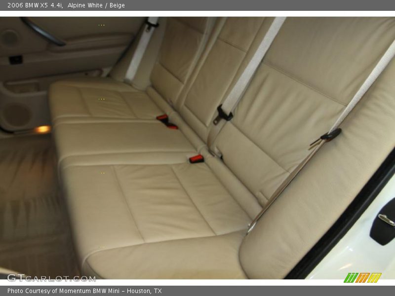 Alpine White / Beige 2006 BMW X5 4.4i