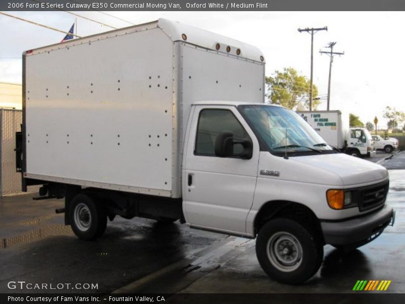 Oxford White / Medium Flint 2006 Ford E Series Cutaway E350 Commercial Moving Van