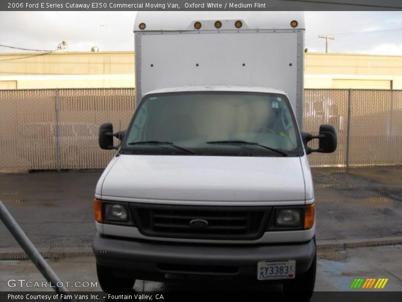 Oxford White / Medium Flint 2006 Ford E Series Cutaway E350 Commercial Moving Van