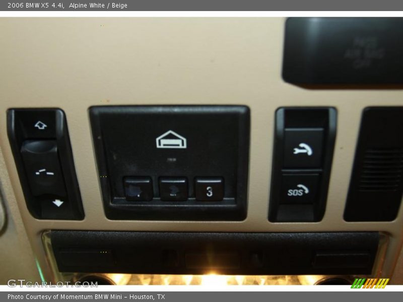 Alpine White / Beige 2006 BMW X5 4.4i