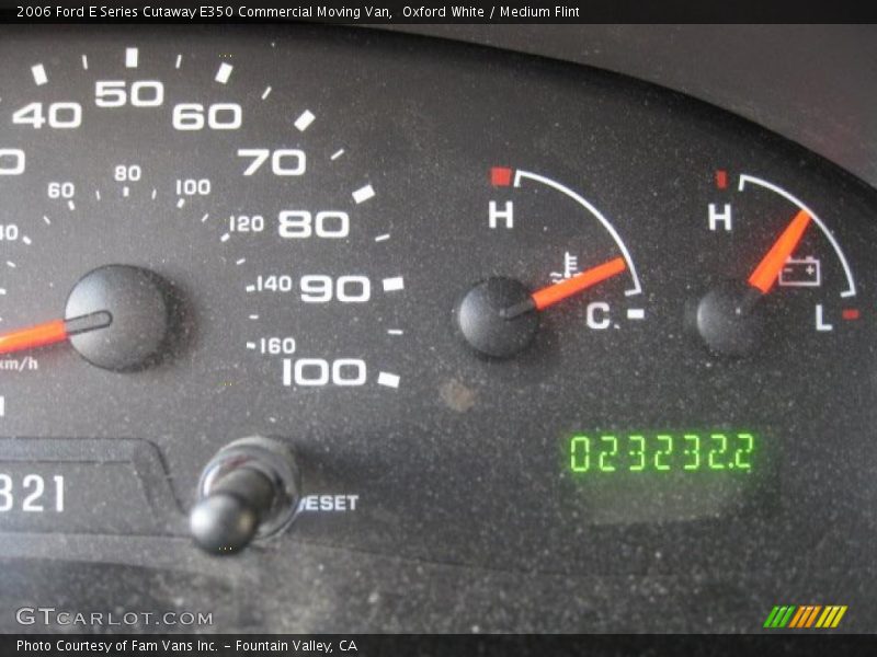 Oxford White / Medium Flint 2006 Ford E Series Cutaway E350 Commercial Moving Van
