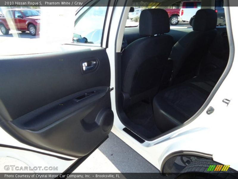 Phantom White / Gray 2010 Nissan Rogue S