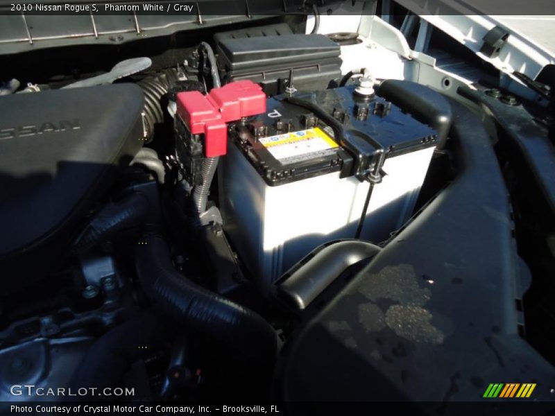 Phantom White / Gray 2010 Nissan Rogue S