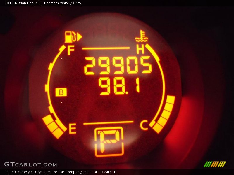 Phantom White / Gray 2010 Nissan Rogue S