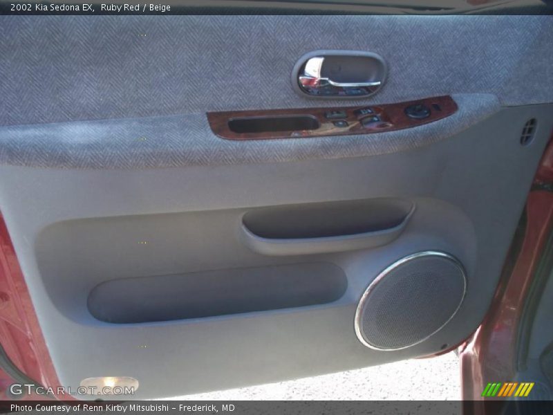 Ruby Red / Beige 2002 Kia Sedona EX