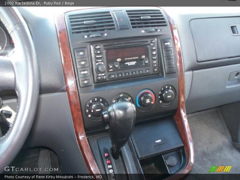 Ruby Red / Beige 2002 Kia Sedona EX