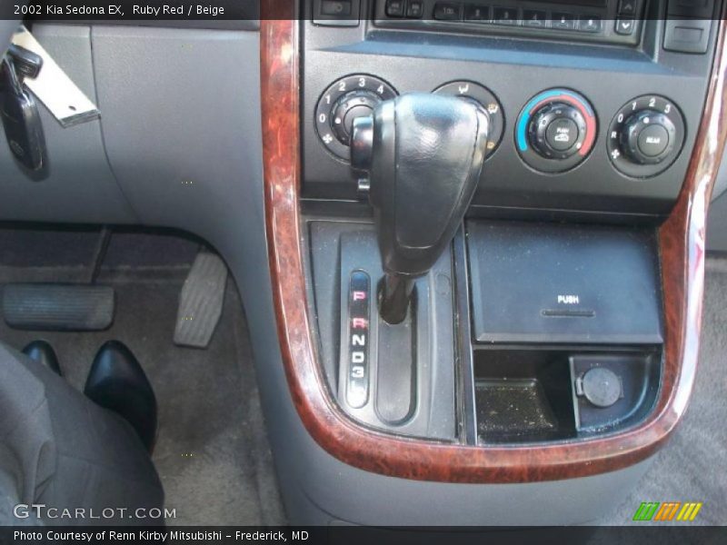 Ruby Red / Beige 2002 Kia Sedona EX