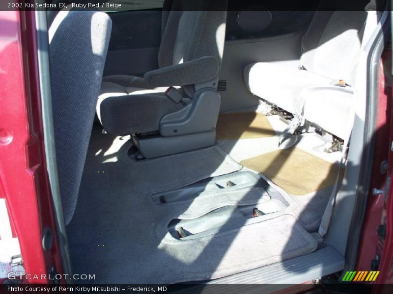 Ruby Red / Beige 2002 Kia Sedona EX