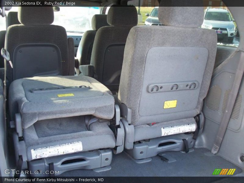 Ruby Red / Beige 2002 Kia Sedona EX