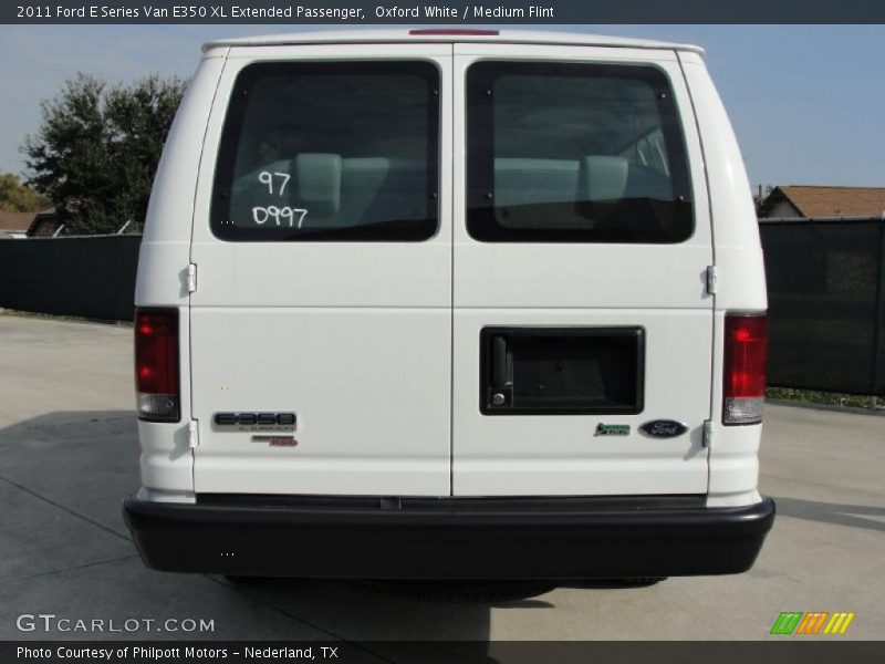 Oxford White / Medium Flint 2011 Ford E Series Van E350 XL Extended Passenger