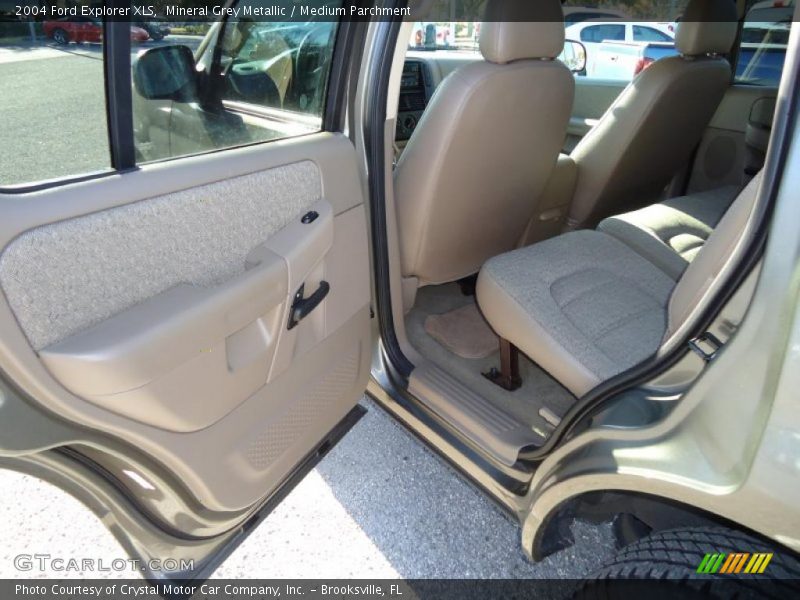 Mineral Grey Metallic / Medium Parchment 2004 Ford Explorer XLS