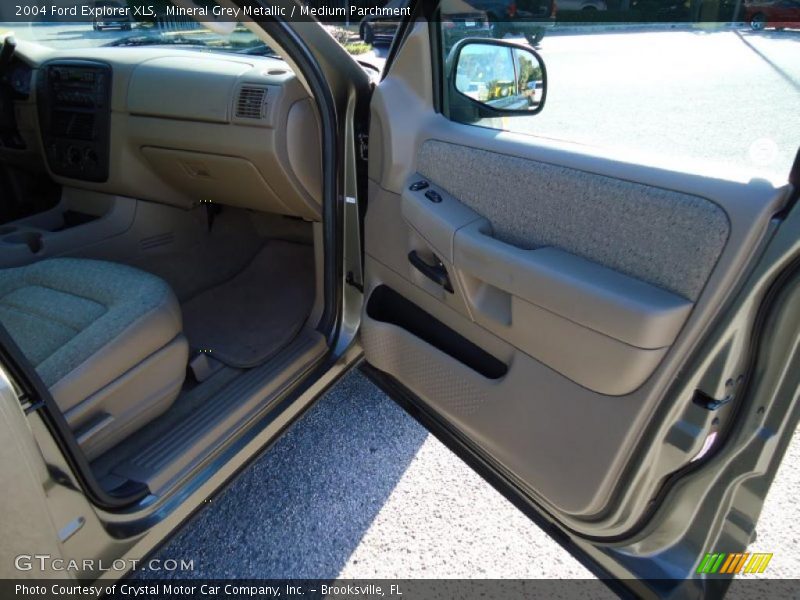 Mineral Grey Metallic / Medium Parchment 2004 Ford Explorer XLS
