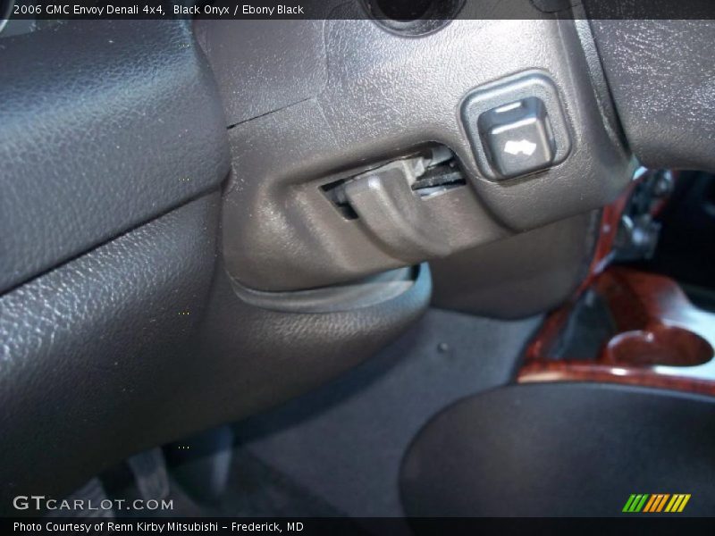 Black Onyx / Ebony Black 2006 GMC Envoy Denali 4x4