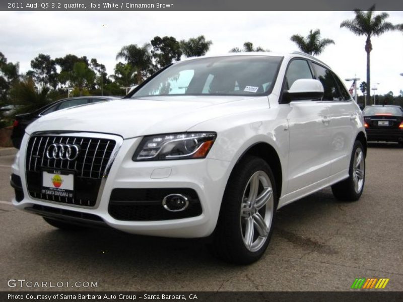 Front 3/4 View of 2011 Q5 3.2 quattro