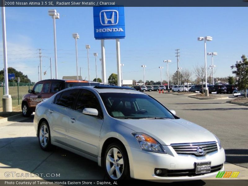 Radiant Silver Metallic / Charcoal 2008 Nissan Altima 3.5 SE