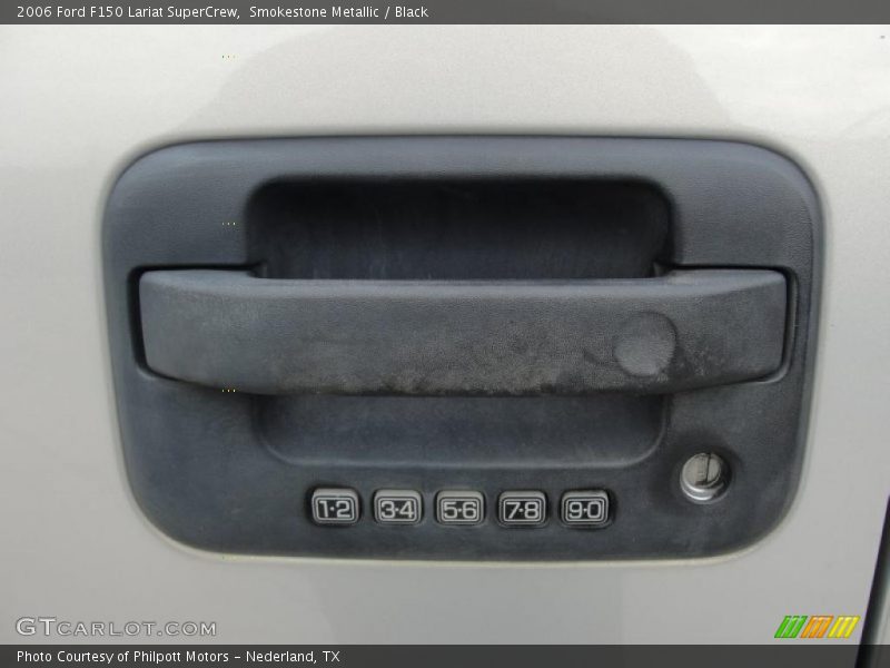 Smokestone Metallic / Black 2006 Ford F150 Lariat SuperCrew