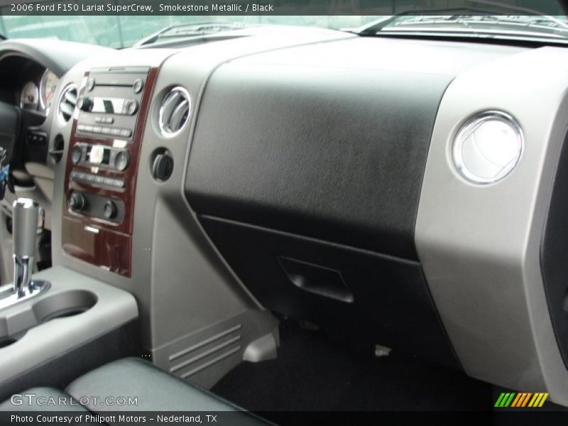 Smokestone Metallic / Black 2006 Ford F150 Lariat SuperCrew