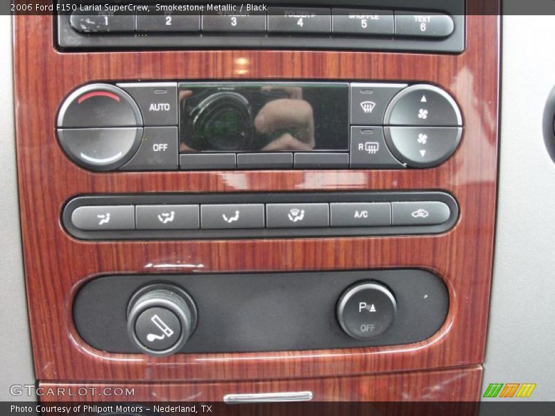 Smokestone Metallic / Black 2006 Ford F150 Lariat SuperCrew