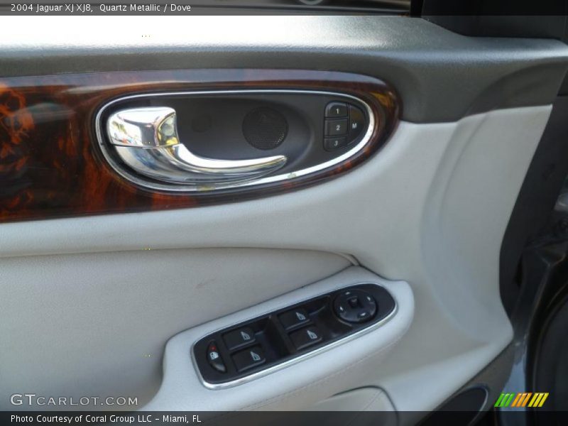 Quartz Metallic / Dove 2004 Jaguar XJ XJ8