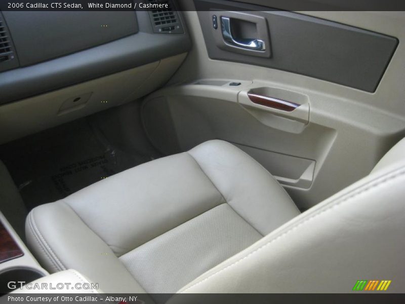 White Diamond / Cashmere 2006 Cadillac CTS Sedan