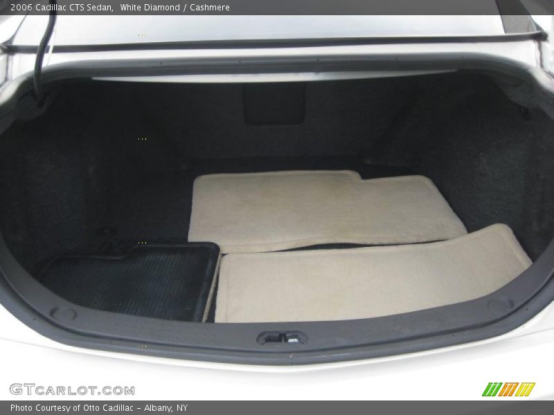 White Diamond / Cashmere 2006 Cadillac CTS Sedan